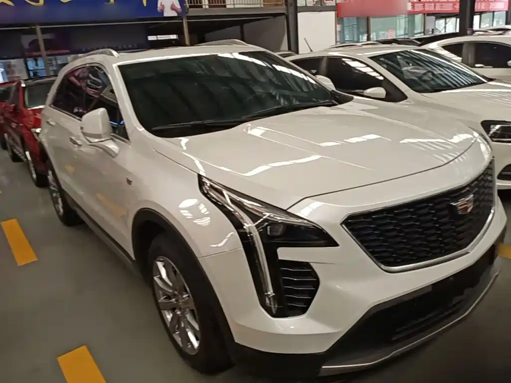 Cadillac XT4 28 T 2 WD Luxury