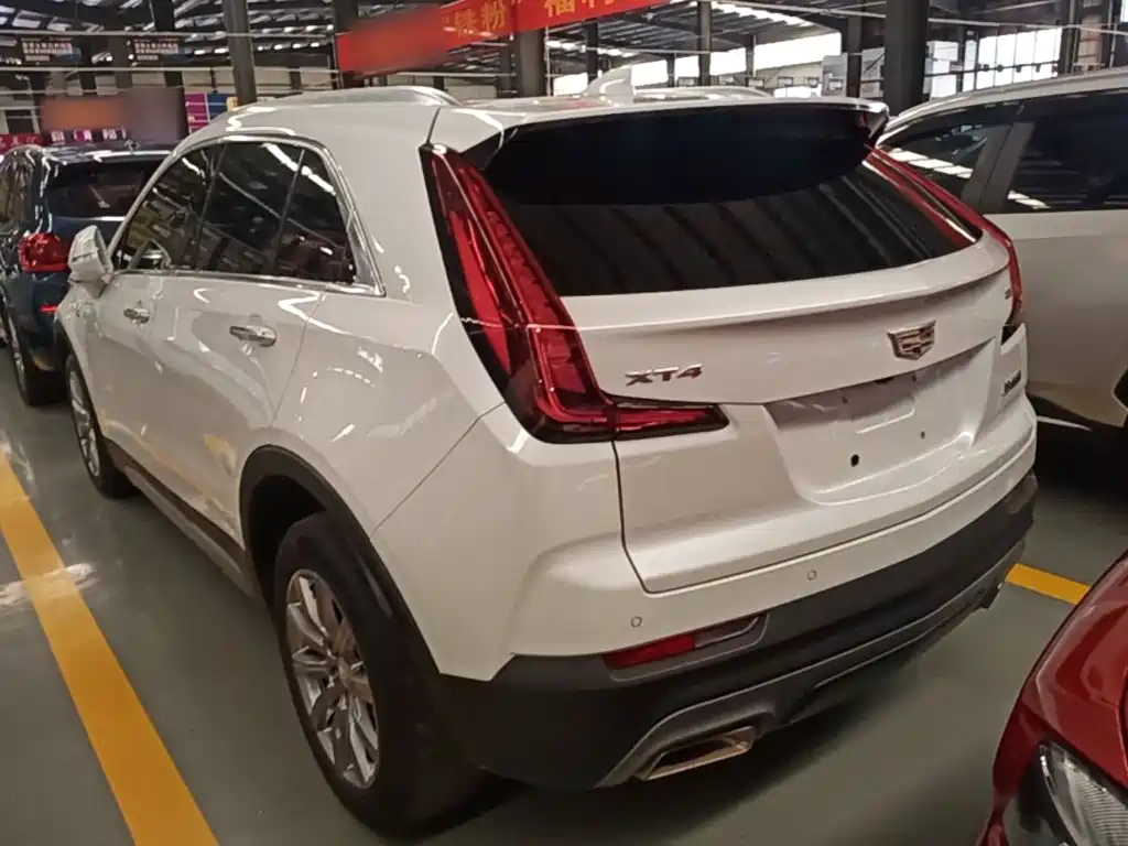 Cadillac XT4 28 T 2 WD Luxury