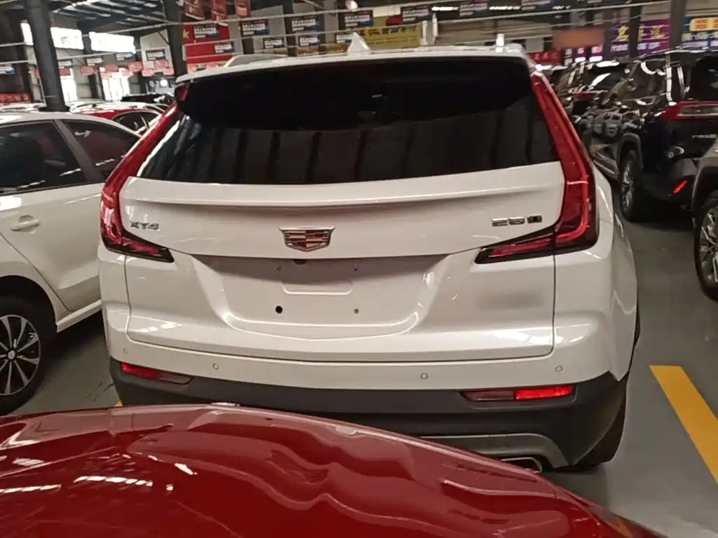 Cadillac XT4 28 T 2 WD Luxury