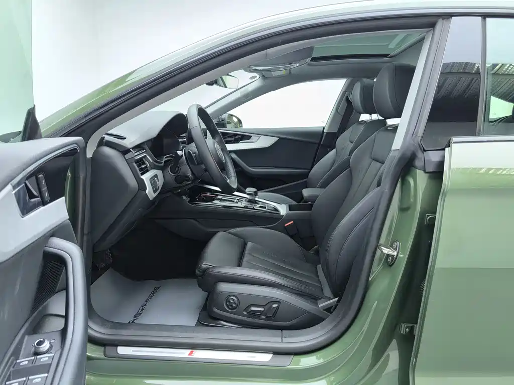 Audi A5 (Import) Sportback 40 TFSI quattro Luxury Dynamic