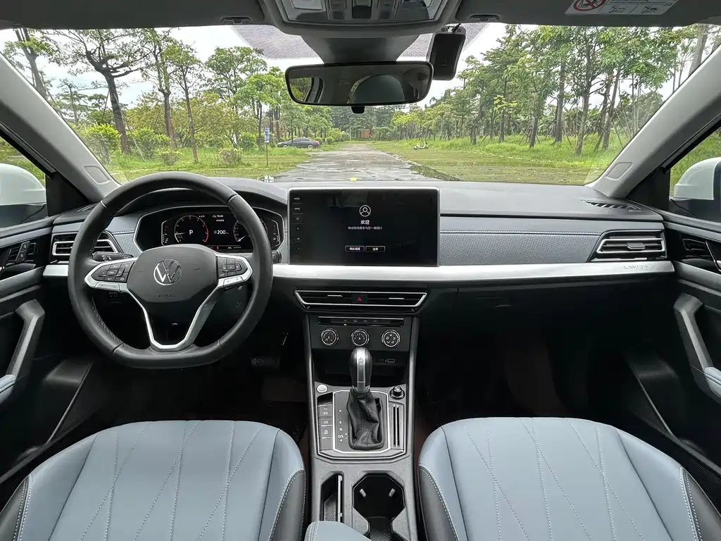 Lavida Facelift 1.5 L Auto 5 Million