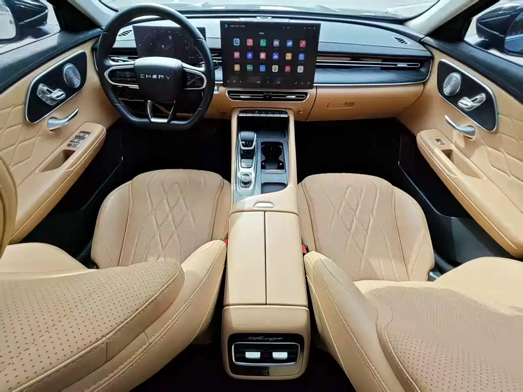 Arrizo 8 PRO 1.6 T DCT Luxury +