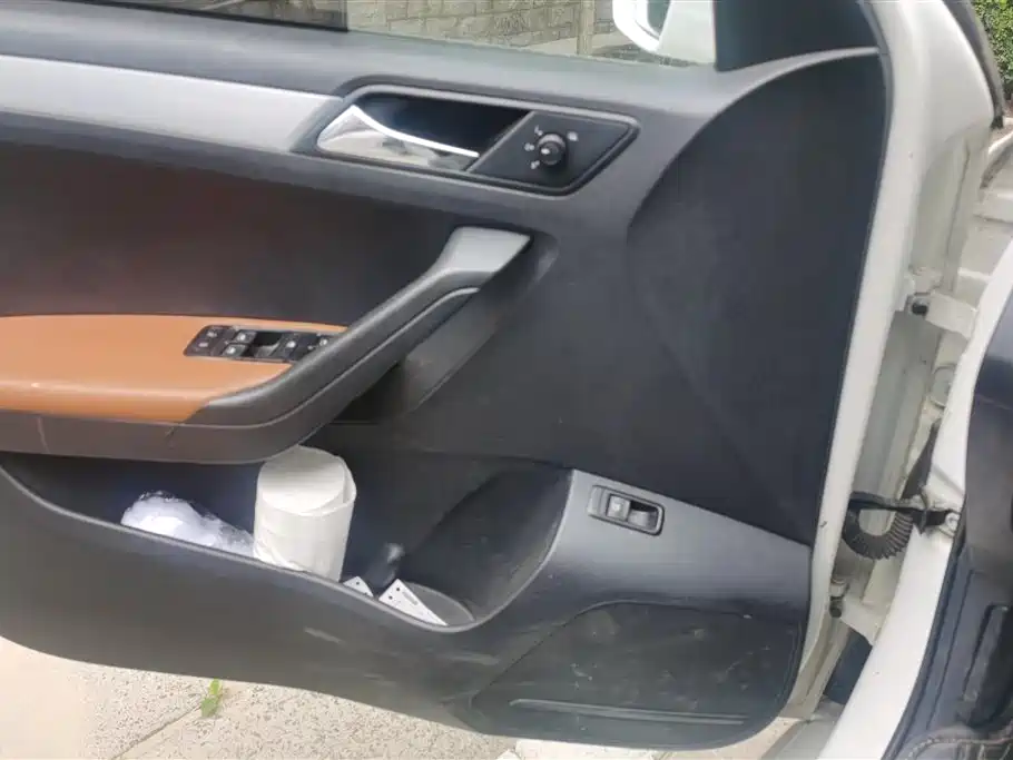 Jetta 1.6 L Manual Comfort