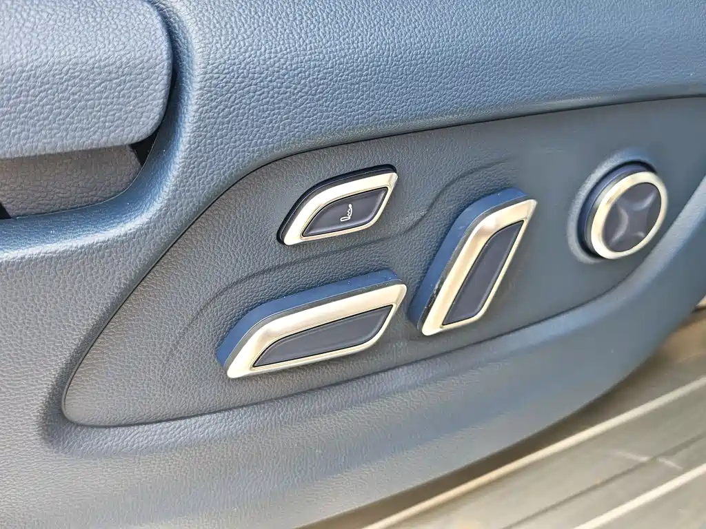 Roewe iMAX8 400 TGI Supreme Series Supreme