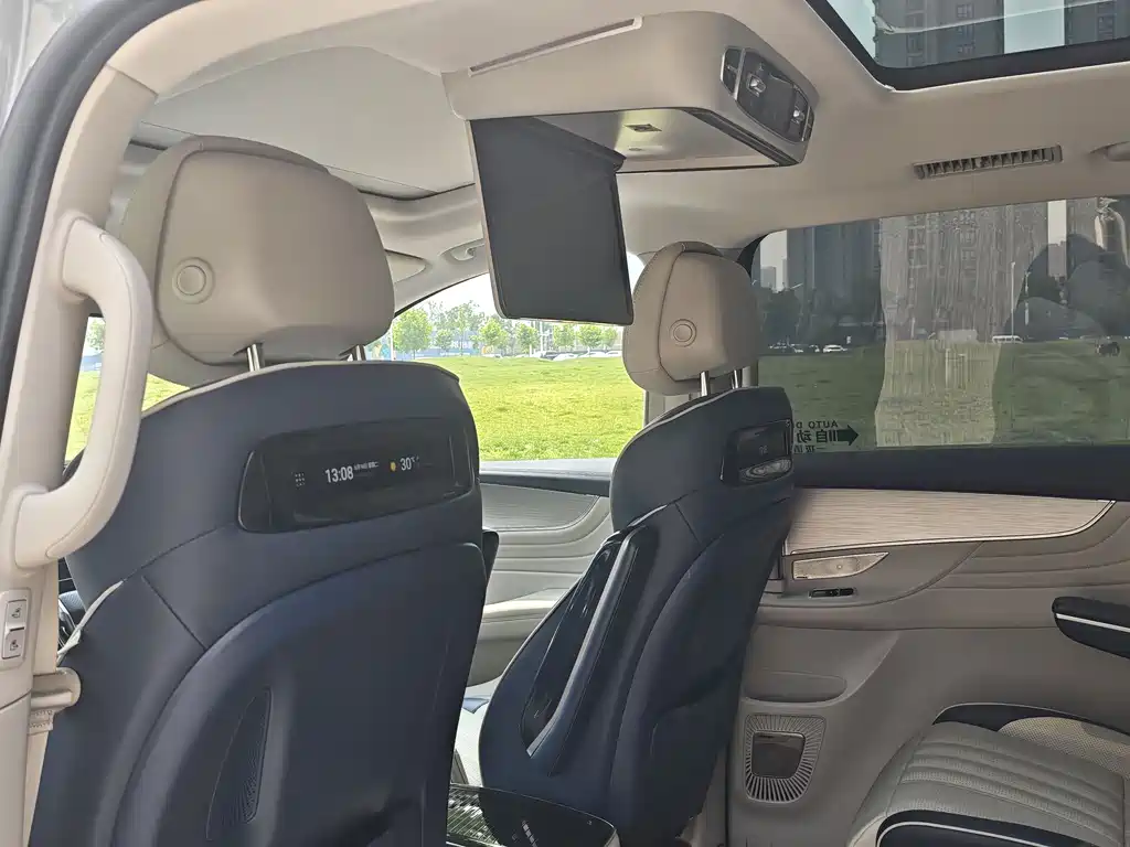 Roewe iMAX8 400 TGI Supreme Series Supreme