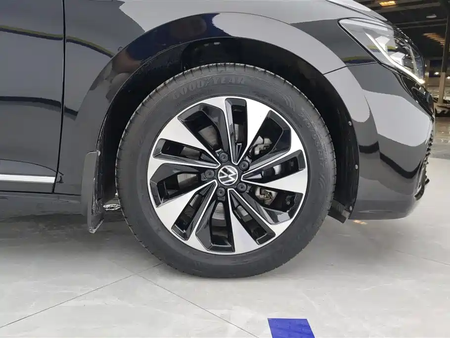 Passat Facelift 330 TSI Starry Sky Elite