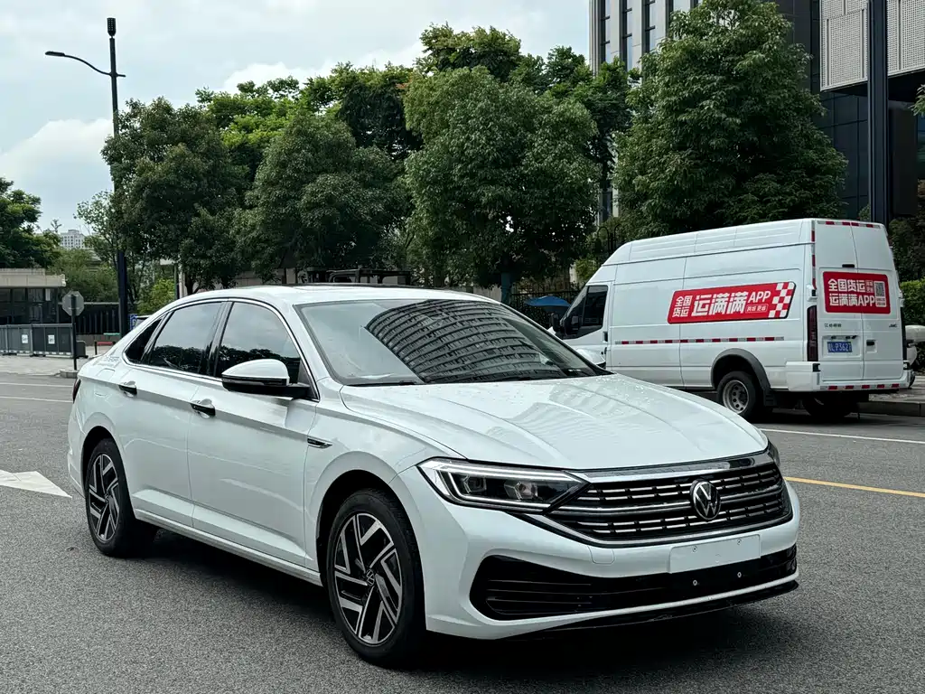 Sagitar 280 TSI DSG Transcend