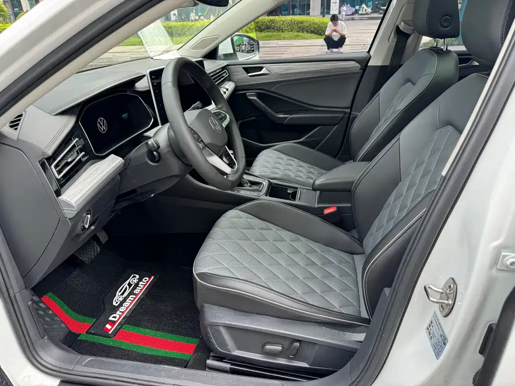 Sagitar 280 TSI DSG Transcend