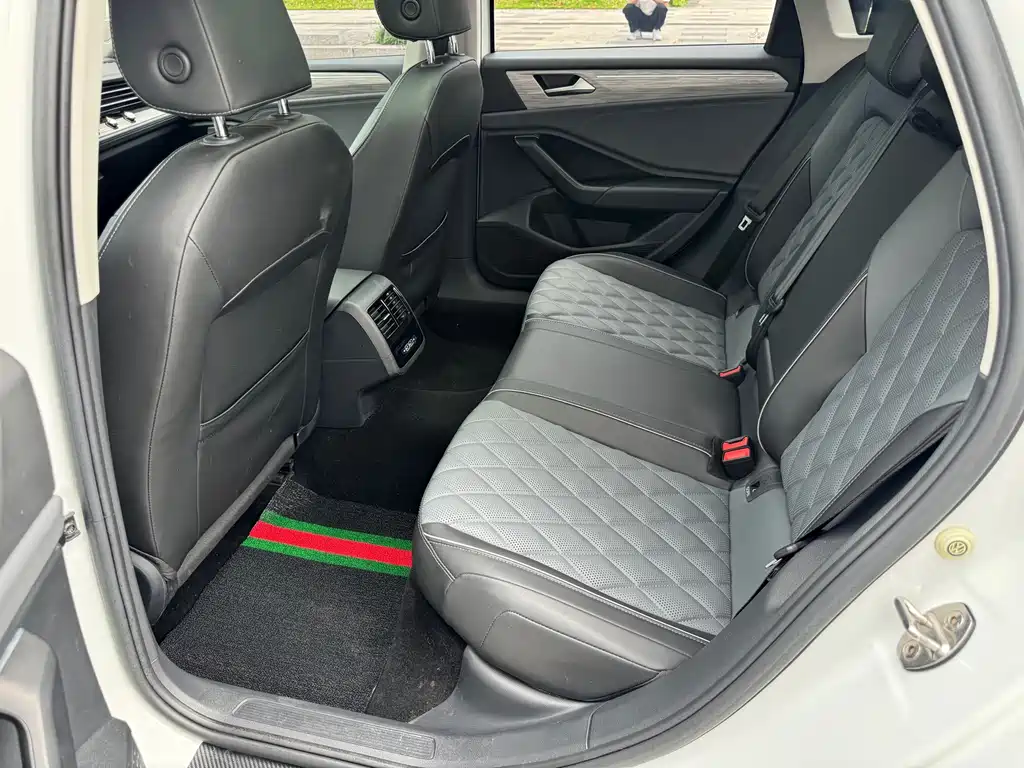 Sagitar 280 TSI DSG Transcend