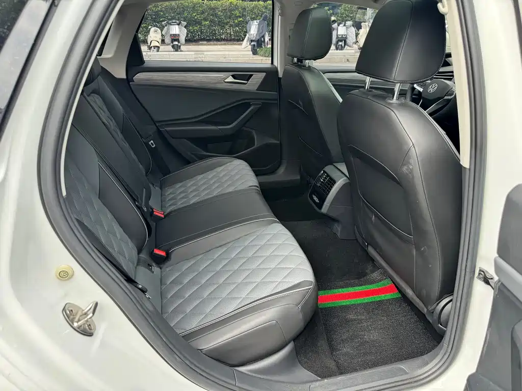 Sagitar 280 TSI DSG Transcend