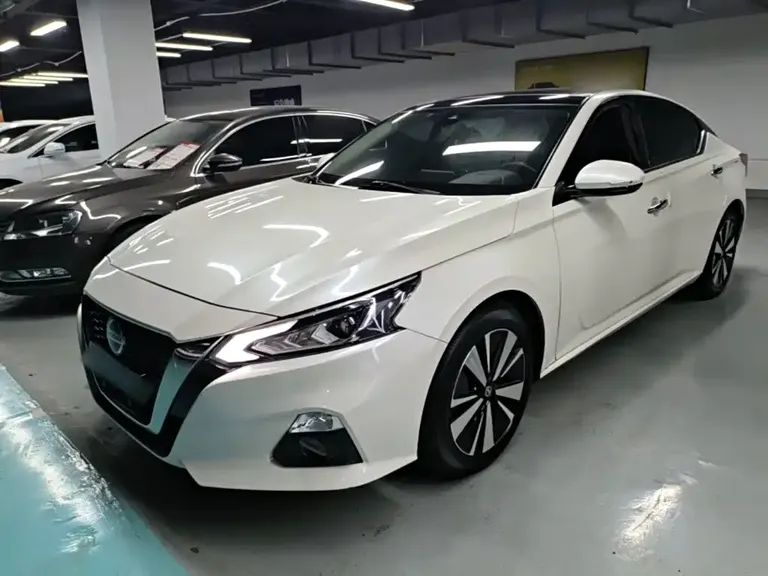 Nissan Teana 2.0 L XL Upper Smart Travel
