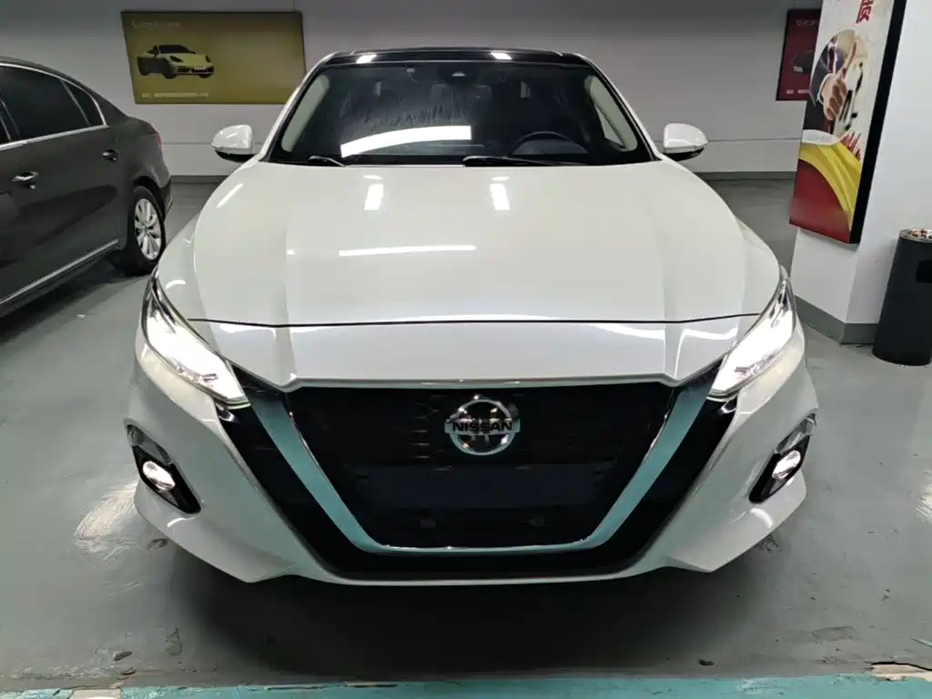 Teana 2.0 L XL Upper Smart Travel