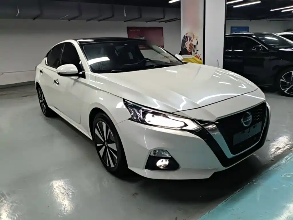 Teana 2.0 L XL Upper Smart Travel