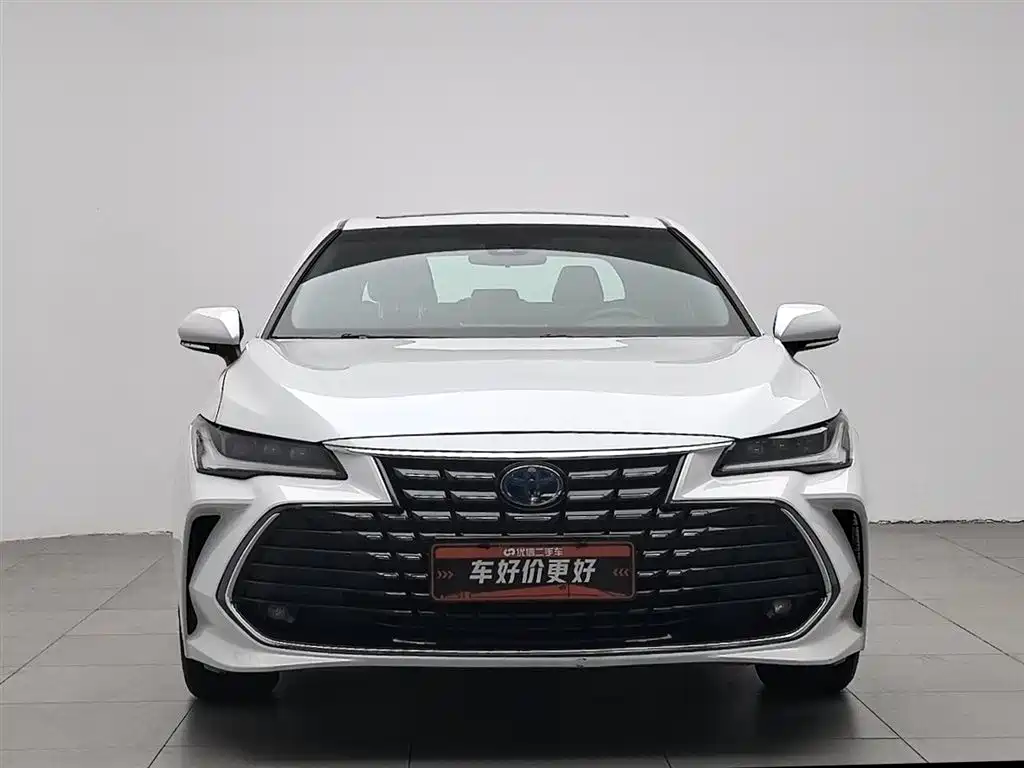 Avalon Dual Engine 2.5 L Luxury
