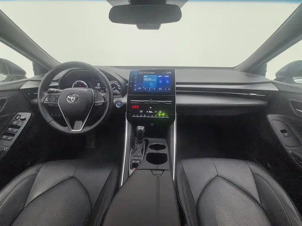 Avalon Dual Engine 2.5 L Luxury