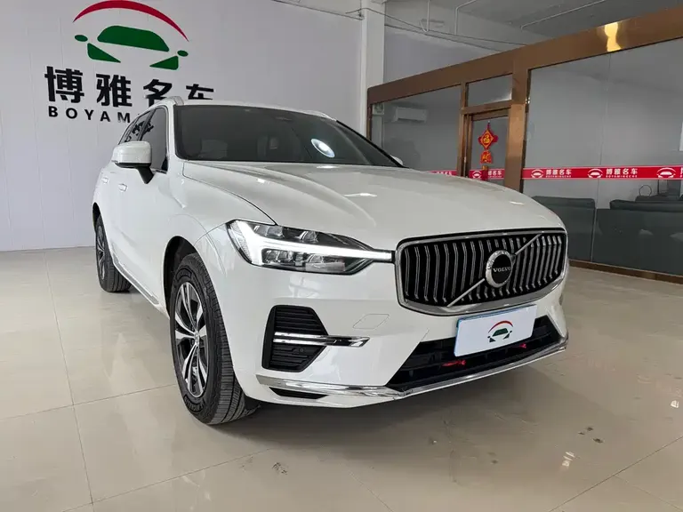 Volvo XC60 B5 4 WD Smart Ease Luxury