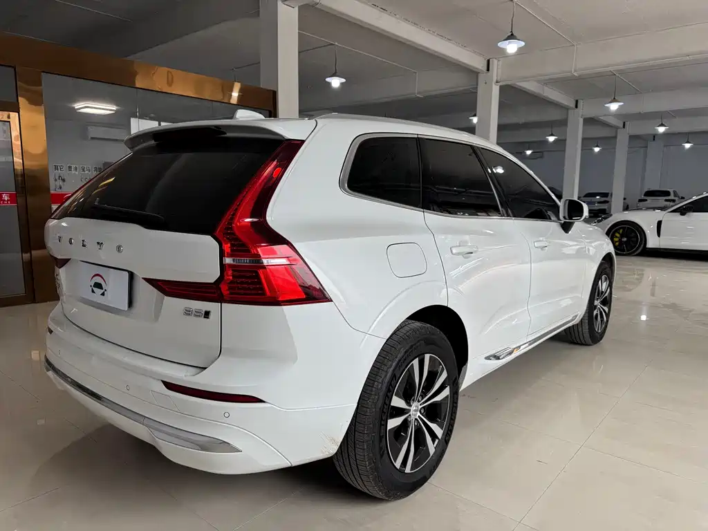 Volvo XC60 B5 4 WD Smart Ease Luxury