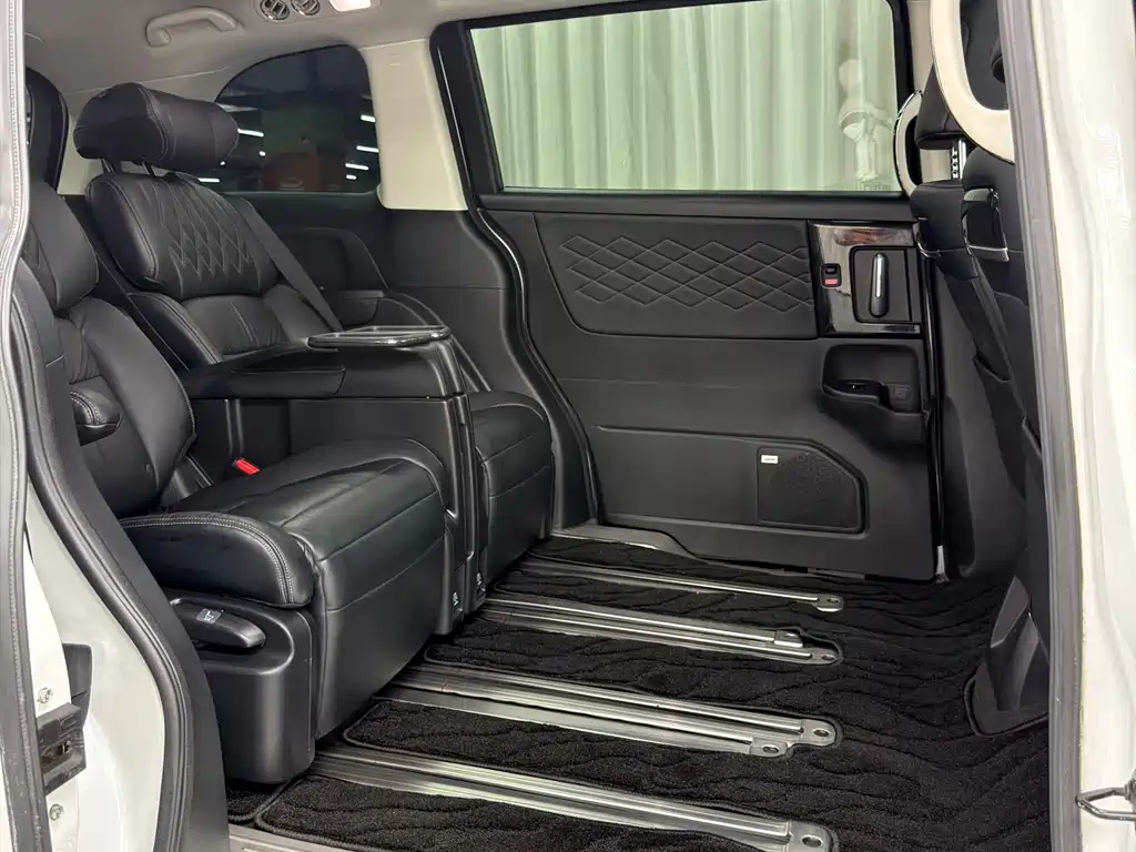 Elysion 2.0 L Hybrid Luxury