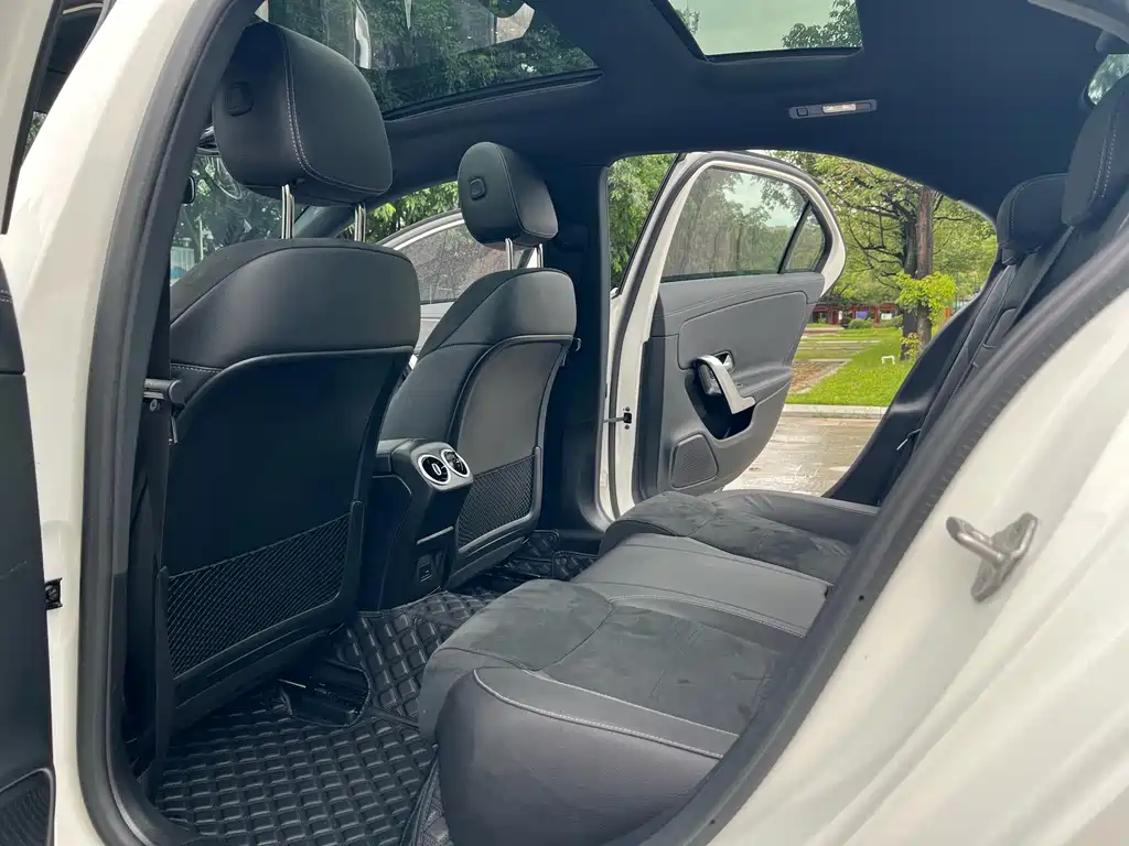 Mercedes-Benz A-Class A 200 L Sport Sedan Dynamic