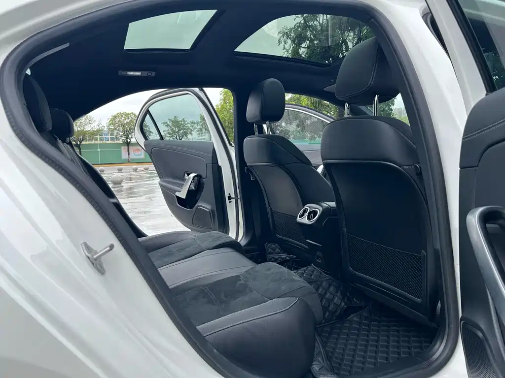 Mercedes-Benz A-Class A 200 L Sport Sedan Dynamic