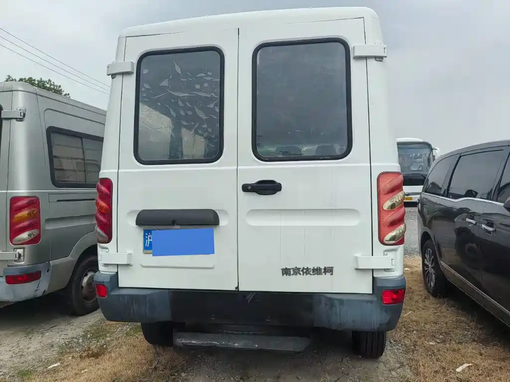 Iveco Baodi 依维柯褒迪 2012款 2.5 T-A 32 基本型