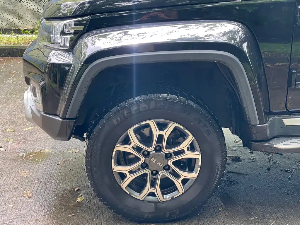 BAIC BJ40 2.0 T Auto 4 WD City Hunter Swordsman