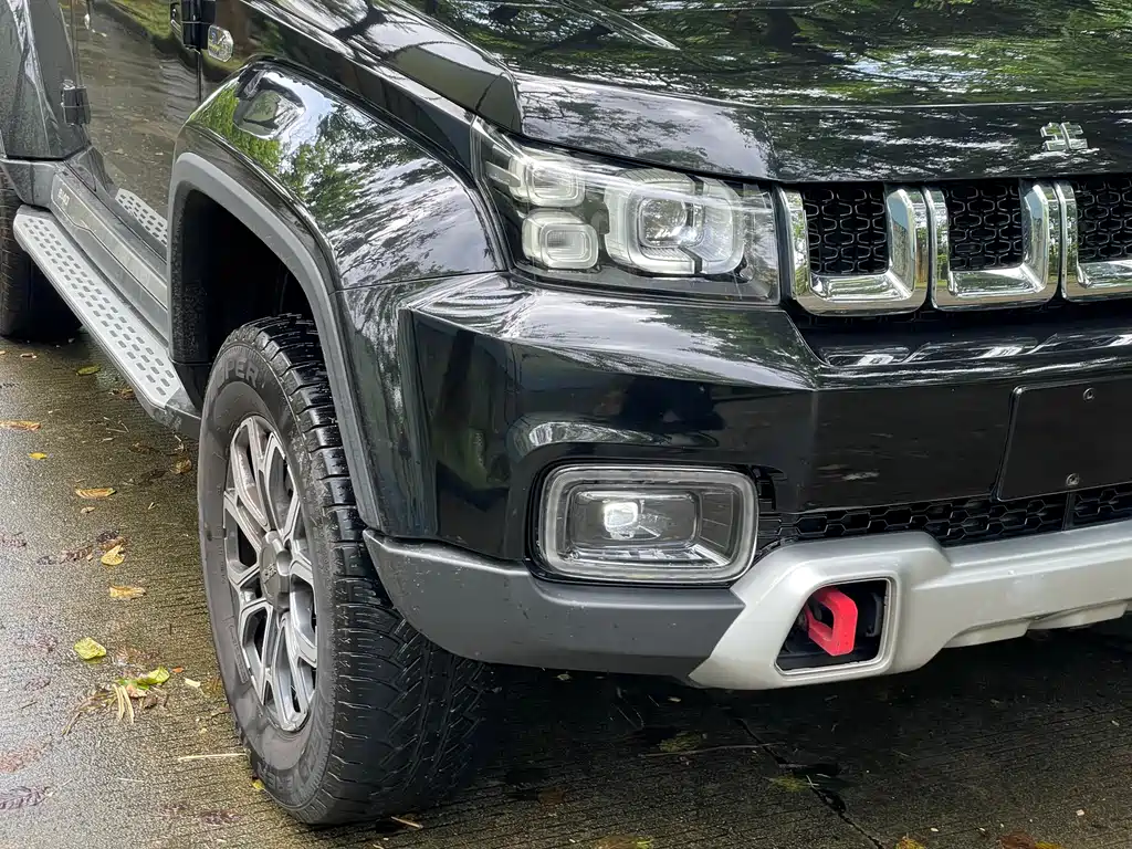 BAIC BJ40 2.0 T Auto 4 WD City Hunter Swordsman