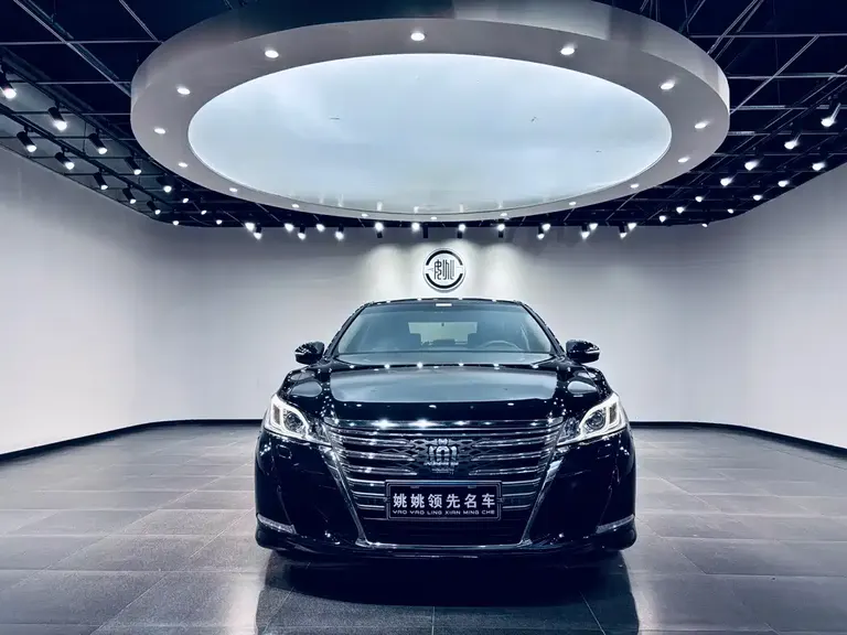 Toyota Crown 2.0 T Sport