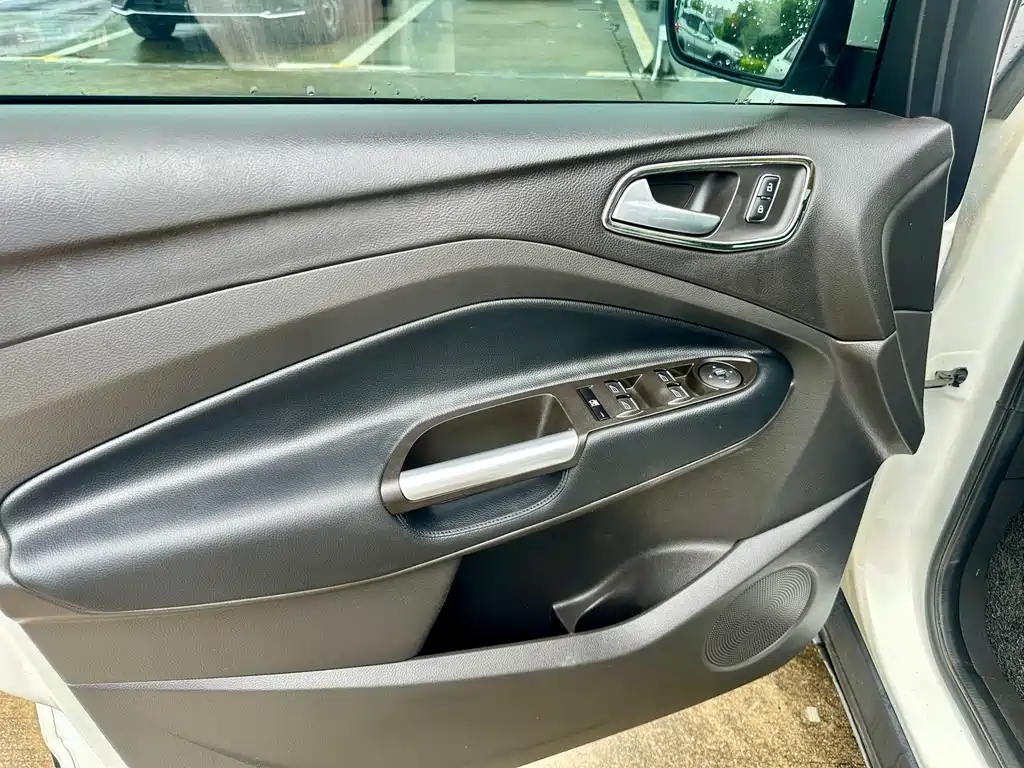 Kuga 1.6 L GTDi 2 WD Style