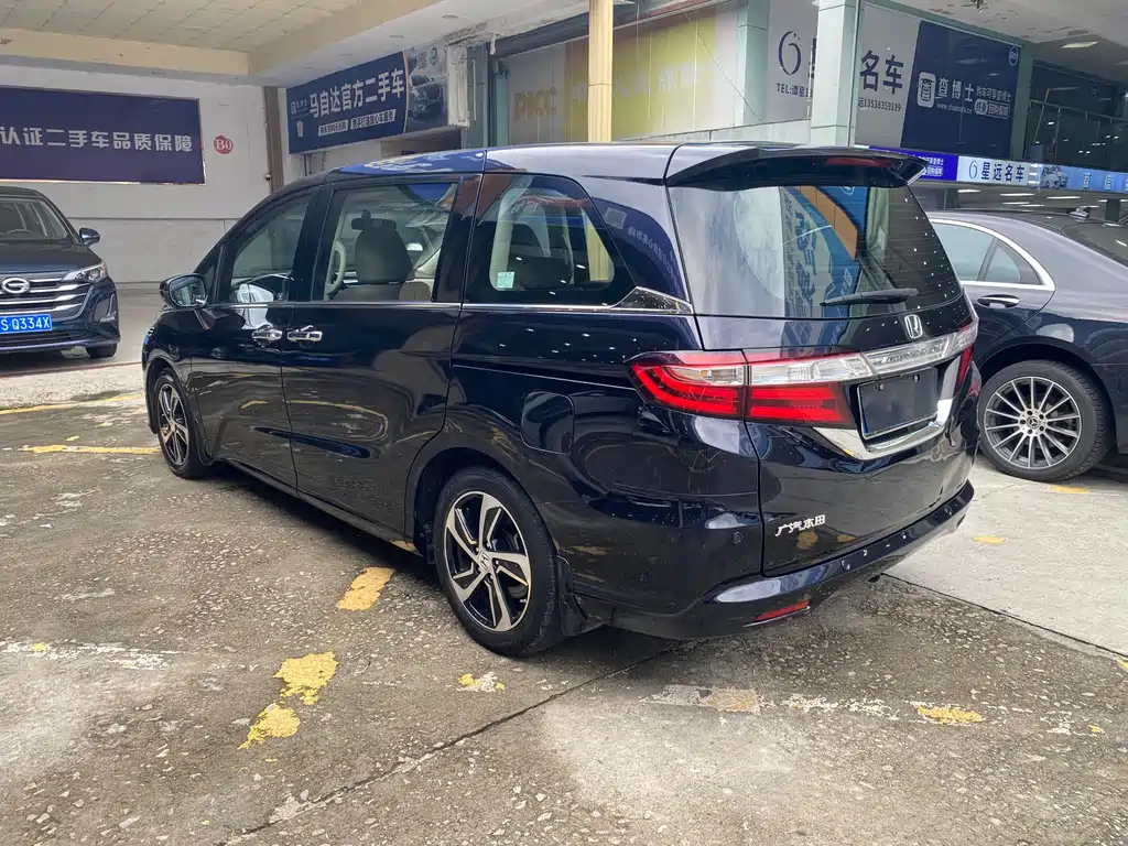 Odyssey Facelift 2.4 L Luxury