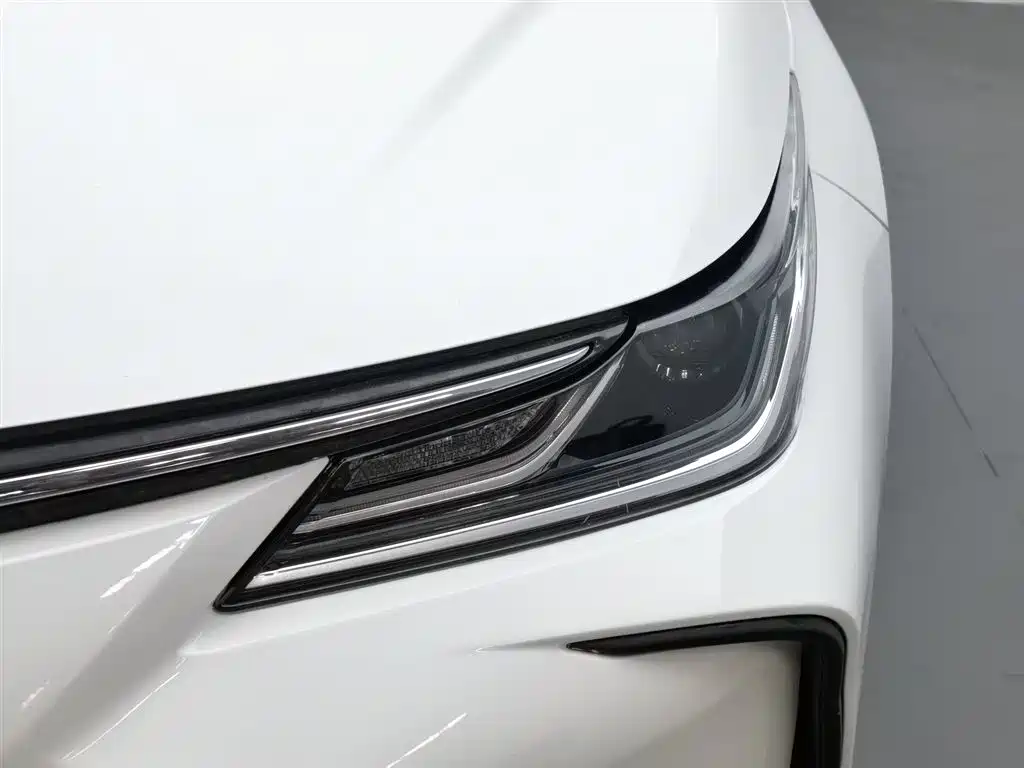 Corolla TNGA 1.5 L CVT Pioneer