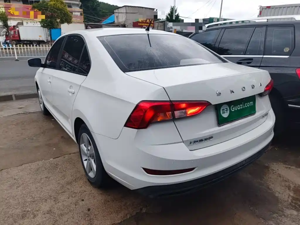 Rapid 1.5 L Manual Standard