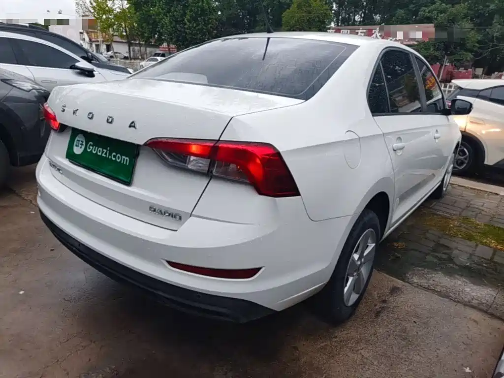 Rapid 1.5 L Manual Standard
