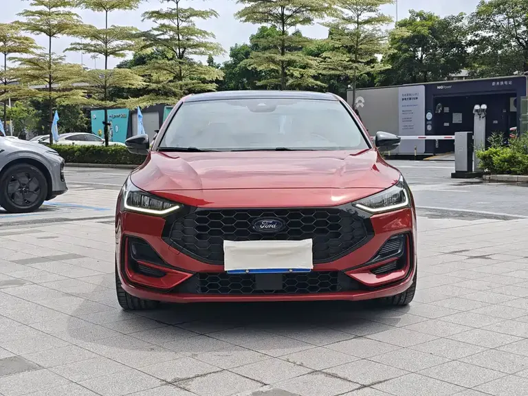 Ford Focus Hatchback EcoBoost 180 Auto ST Line