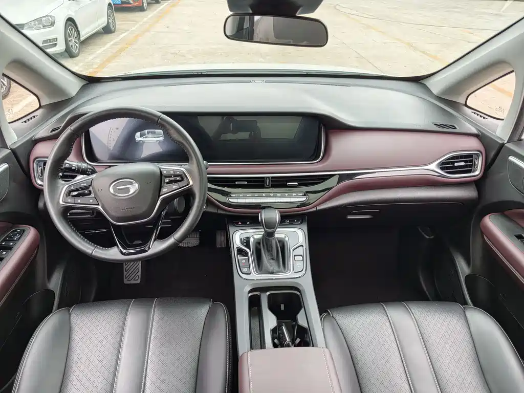 GAC Trumpchi M6 270 T DCT Premium (7-seat)