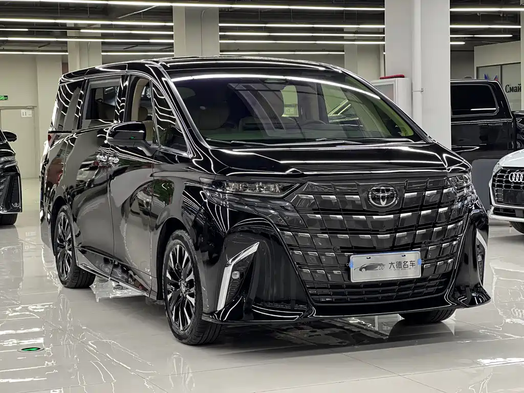 Alphard Dual Engine 2.5 L Premium Enjoyment