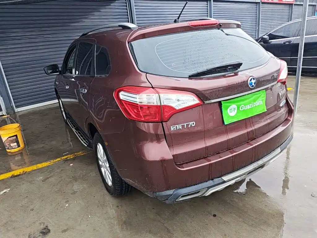 Venucia T70 2.0 L CVT Wise Fun