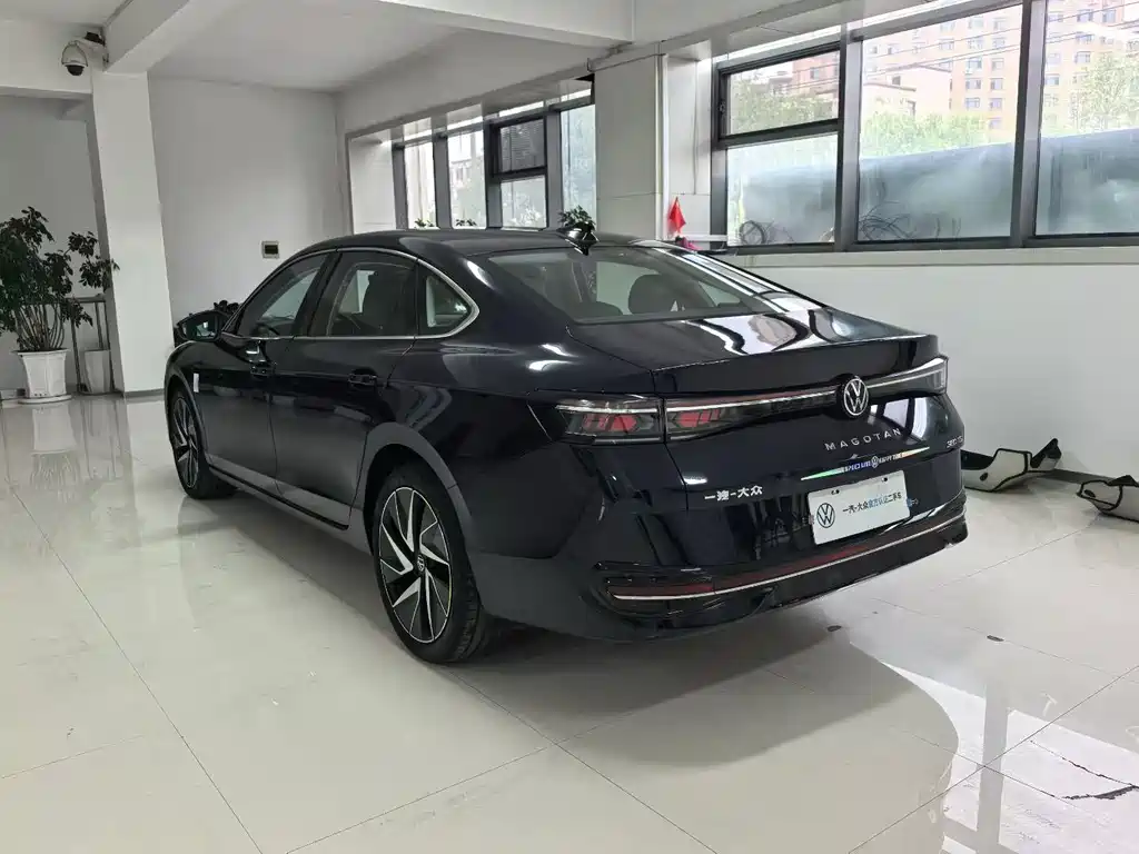 Magotan 380 TSI DSG Supreme