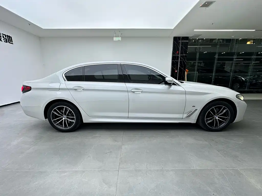 BMW 5 Series Facelift II 525 Li M Sport Package