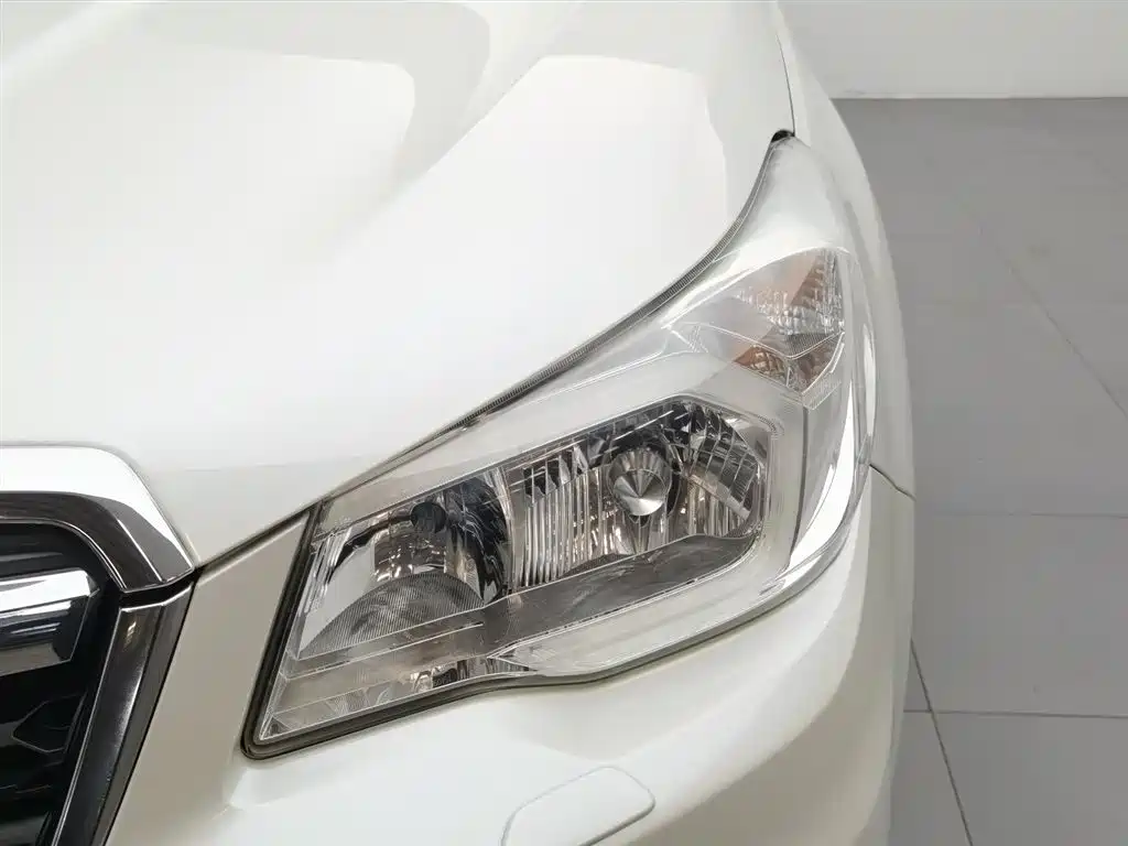 Forester 2.5 i Auto Luxury