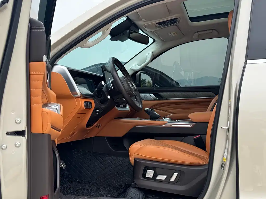 Tank 500 3.0 T Sport Realm 5-seat