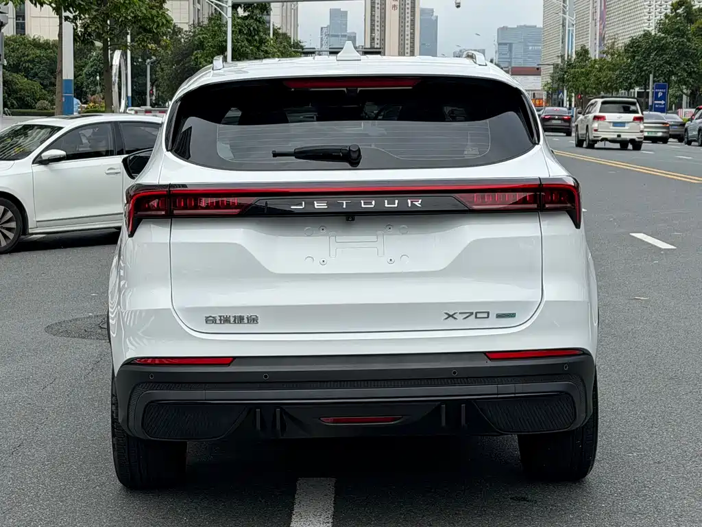 Jetour X70 C-DM Voyage PRO 5-seat