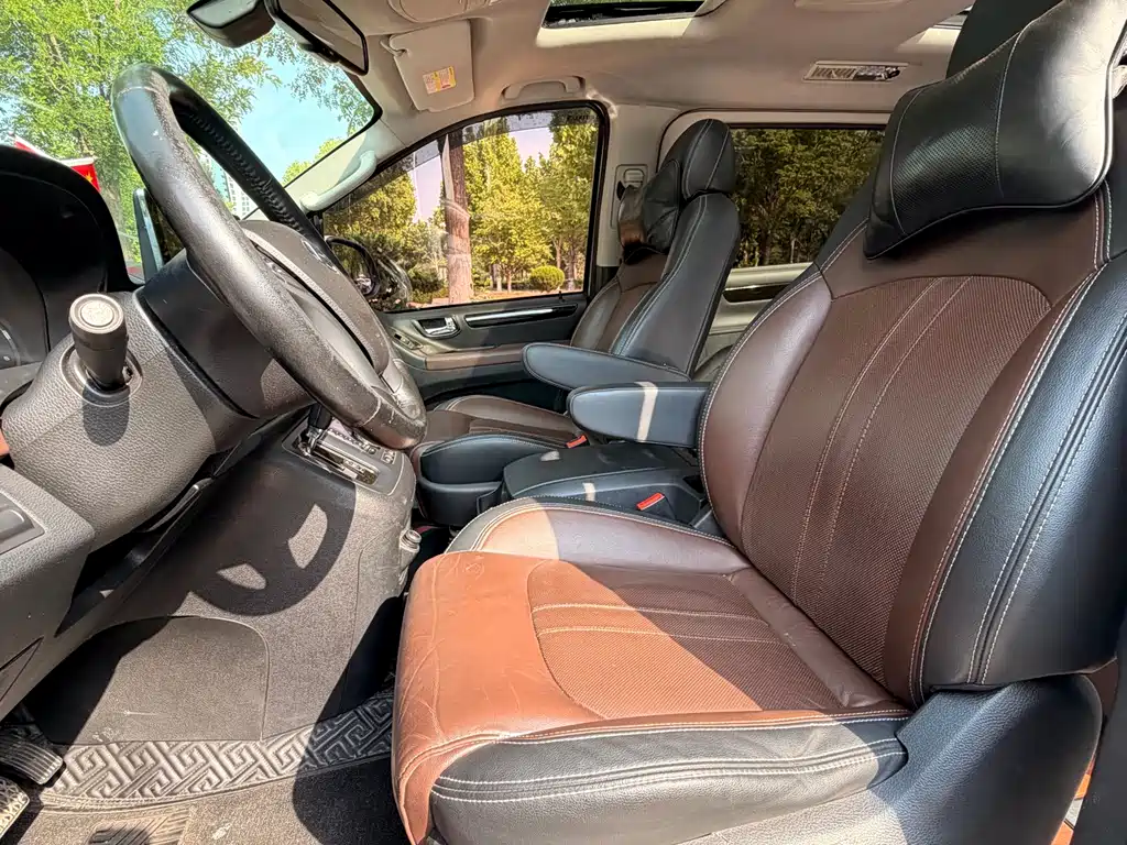 Maxus G10 大通G10 2018款 PLUS 1.9 T 自动豪华行政版 柴油