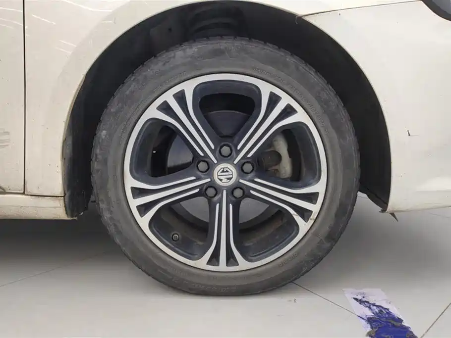 MG6 20 T Auto Luxury Connected CN-V