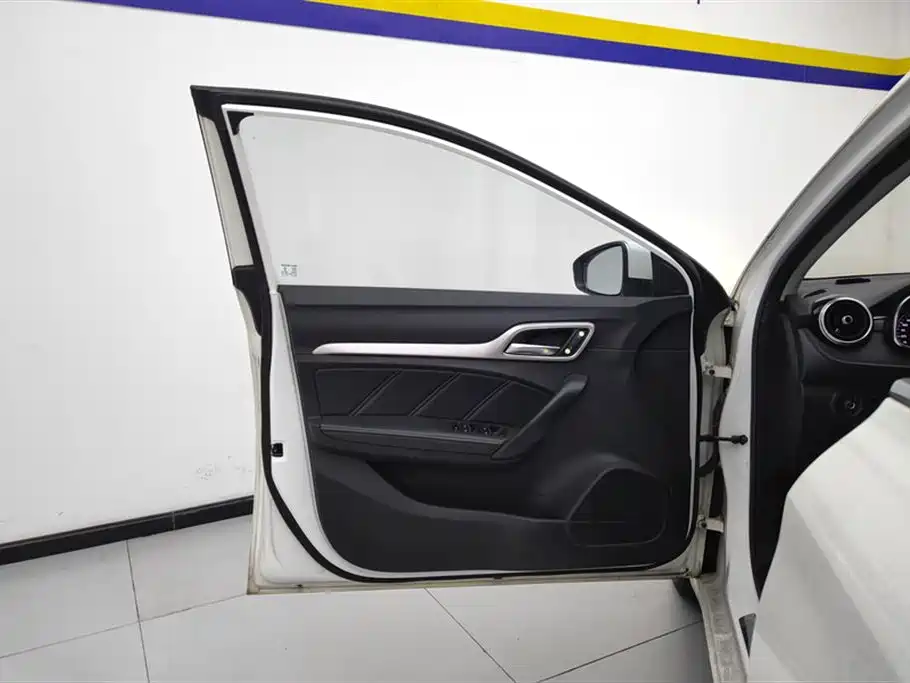 MG6 20 T Auto Luxury Connected CN-V