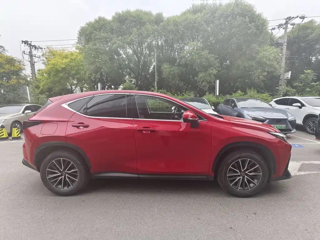 Lexus NX NEV 400 h+ Smooth