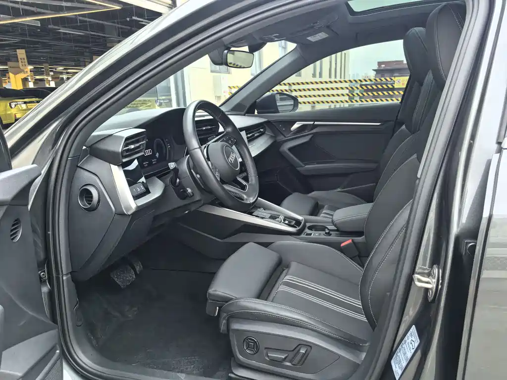 Audi A3 Facelift A3 L Limousine 35 TFSI Fashion Sport
