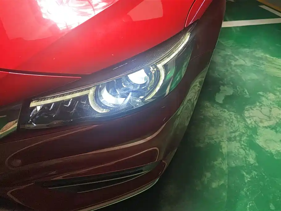 MG6 20 T Auto Trophy Premium Internet CN-V