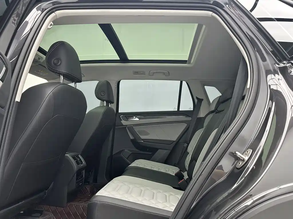 Tayron 280 TSI 2 WD Luxury Plus Advanced