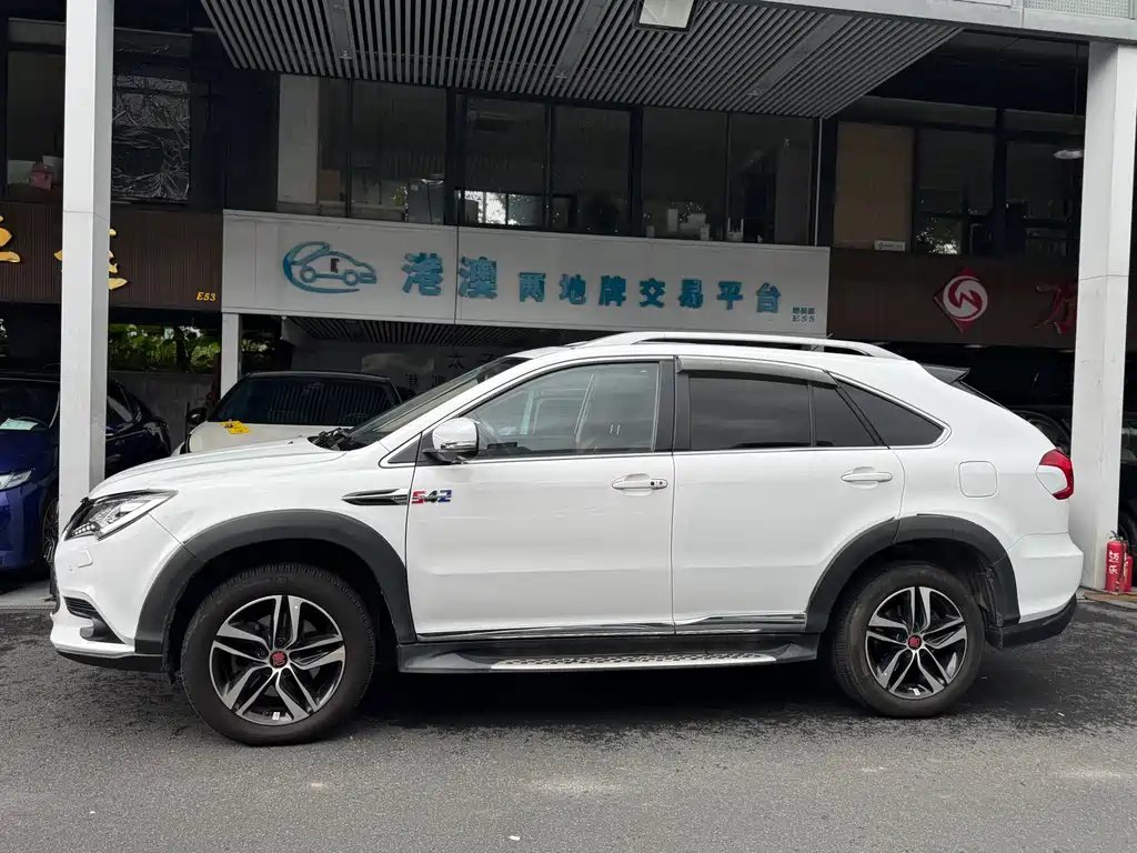 Tang NEV 2.0 T 4 WD Flagship